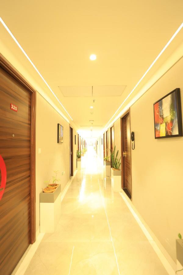 Crystal Urban Park Hotel Bhubaneswar Exterior photo